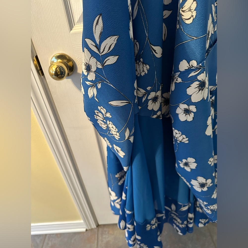 Beautiful/flowing Floral Print dress. Faux Wrap Midi Dress with layers size 14 - Picture 11 of 14